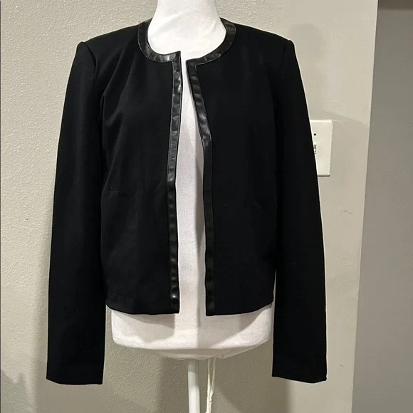 NWT T Tahari Black Collarless Open Front Faux Leather Trim Jacket Blazer M - Picture 1 of 9